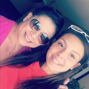 Meet your Posher, Sylvia